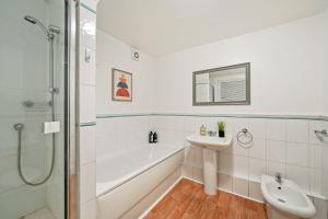 Little Venice Hububb Stay