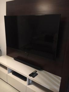 Luxurious 2 bedroom apartment - Ariyana Resort Apartments -Athurugiriya