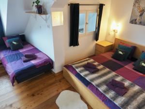 B&B / Chambres d'hotes Chalet d'hotes Auris : Chambre Triple