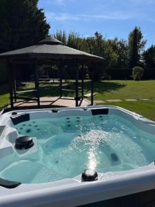 Maisons de vacances Maison de campagne chaleureuse jacuzzi et sauna : photos des chambres