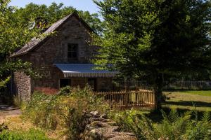 Maisons de vacances Gite Le Four a Pain Charlannes : photos des chambres