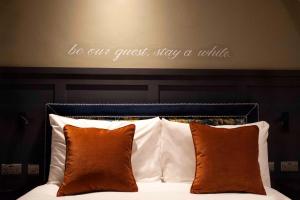 Family Room room in The Coachman Hotel