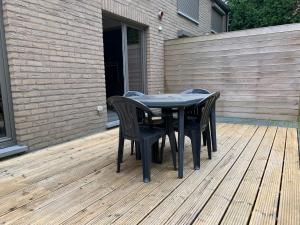 Fully furnished house, wifi, garage