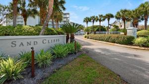 Sand Cliffs 415