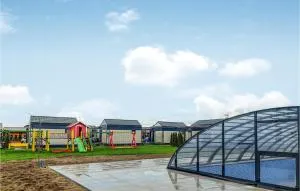 Gorgeous Apartment In Jezierzany - 杰泽扎尼