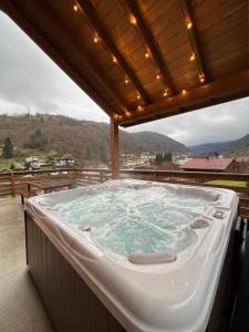 Chalets Chalet Casa de Monzel with 6-Person Jacuzzi & Panoramic View : photos des chambres