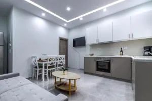 Renovated 2BD house close to Pireus port - Keratsínion