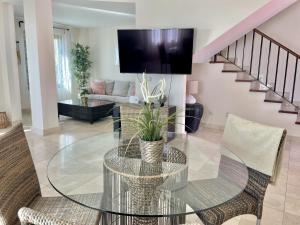 HomeForGuest Villa 7 in Salobre Golf with nice views to the mountains