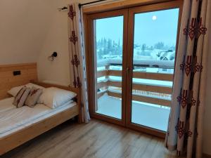 Domki na Wierchu - widok na góry i Kotelnice