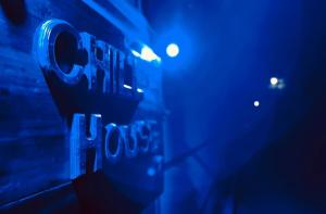 Chill House make a Good Story with infinite Ocean Surf and Stay