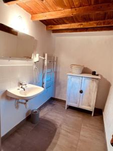 Maisons de vacances La Voute du Dragon spa piscine 26 personnes : photos des chambres