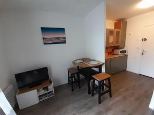 Studio au calme à 400 m de la plage.