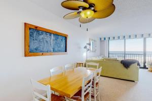 Sea Colony --- 403 Farragut House Road