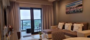 Umhlanga Luxury Promenade Suite at Oceans Apartments in Radisson Blu Hotel building tower, Durban