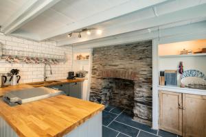 Windlass, Port Isaac Bay Holidays