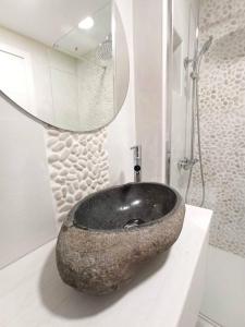 Pintor Sorolla Beach by Agencia Poniente