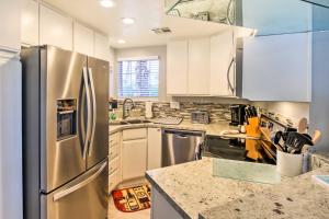 Pool and Hot Tub Access Modern Palm Springs Condo