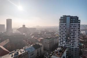 LAM Premiere - AC - AWESOME VIEW IN BRATISLAVA