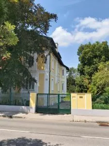 加登公寓 - 新特尔布鲁