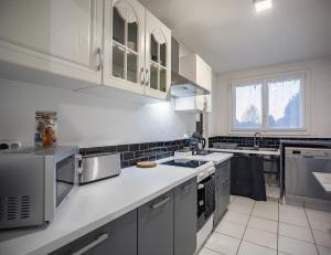 Appartements Le Spacieux - 6 personnes - Parking Gratuit : photos des chambres