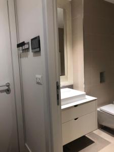 Lovely BW Metropolitan studio