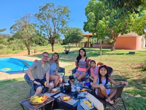 COM LAREIRA Recanto do Lago no Santa Bárbara Resort Residence