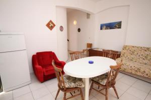 Apartments by the sea Pag - 6272