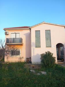 Apartments with a parking space Nin, Zadar - 14733 