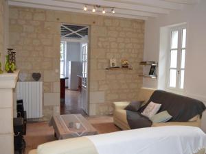 Charmante maison avec jardin privé, cheminée et WIFI - FR-1-381-67