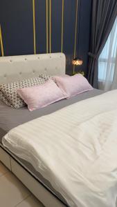Ana Homestay BP Free Netflix, WiFi, Mountain View, Playground, 5 Car Park & Guard Near To Uthm, Kpj, Ipg, Kptm, Kktm, Adtec And Bp City by Host Hani Hamizan