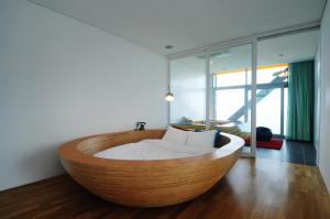 Haslla Art World Museum Hotel