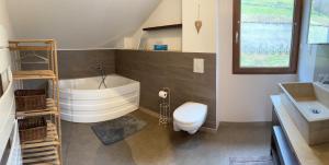 Chalets Chalet Casa de Monzel with 6-Person Jacuzzi & Panoramic View : photos des chambres