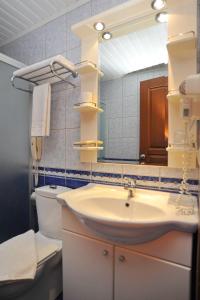 Single Room with Sea View room in Hotel Royal Hill