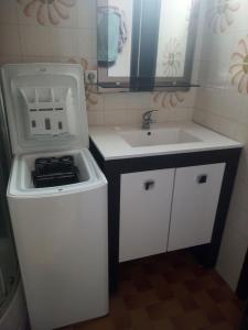 6 couchages, 100m plage, parking, clim, lave linge, lave vaisselle.....