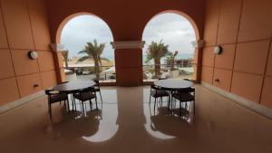 Luxury Apartment by the Sea with Amazing Amenities at Pearl Qatar