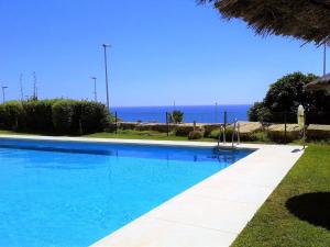 Sunny Garden Apartment