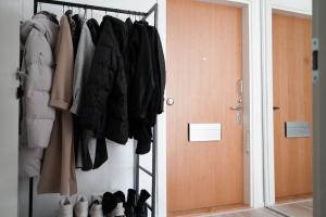 Tyylikäs hyvin varusteltu asunto. Oma autopaikka.