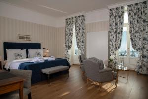 Deluxe Double Room with Lake View room in Hôtel Des Trois Couronnes & Spa - The Leading Hotels of the World