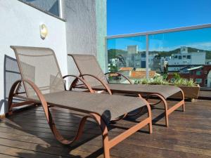 Cobertura com Piscina 50 mt do Mar