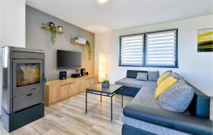 3 Bedroom Beautiful Home In Beretinec