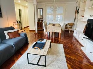 Atico al lado del Ayuntamiento - 4hvězdičkové hotely ve městě Oviedo