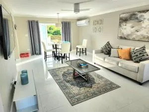 Modern Luxury 2-bedroom 2.5-bathroom townhouse - Orange Bay