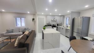 JstLikeHome - Serenity Suites & Guesthouse - Ubytování bez kategorie ve městě Ottawa