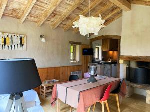 Lodges Hameau Du Sentier Des Sources : photos des chambres