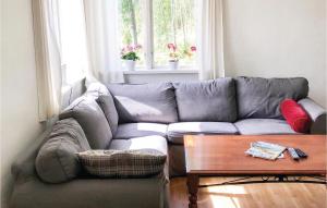 Cozy Home In Årjäng With Wifi