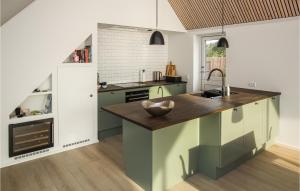 3 Bedroom Lovely Home In Samsø