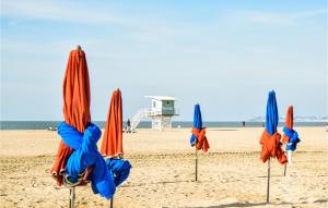 Maisons de vacances Awesome Home In St Pierre En Auge : photos des chambres