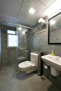 Hotel Banzai Rooms