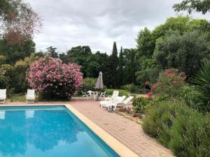 Appartements Duplex 130m2 dans un mas entoure de vergers - piscine : photos des chambres