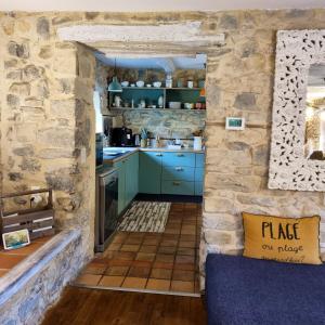 Villas Villa de 3 chambres avec piscine privee jacuzzi et jardin clos a Lussana : photos des chambres